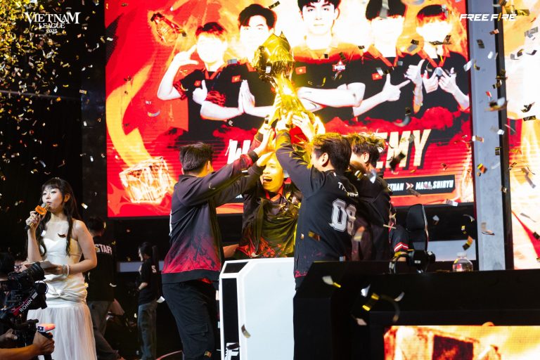 Vietnam League 2025: WAG Academy lên ngôi vô địch sau màn Champion Rush nghẹt thở_69858cf4b5b6d.jpeg